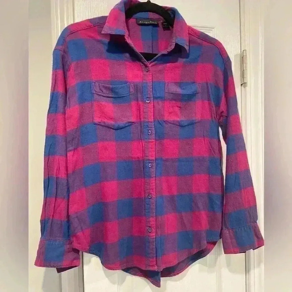 Attention Women’s Electric Hot Pink Blue Plaid Flannel Button Down Size Small - Picture 1 of 6